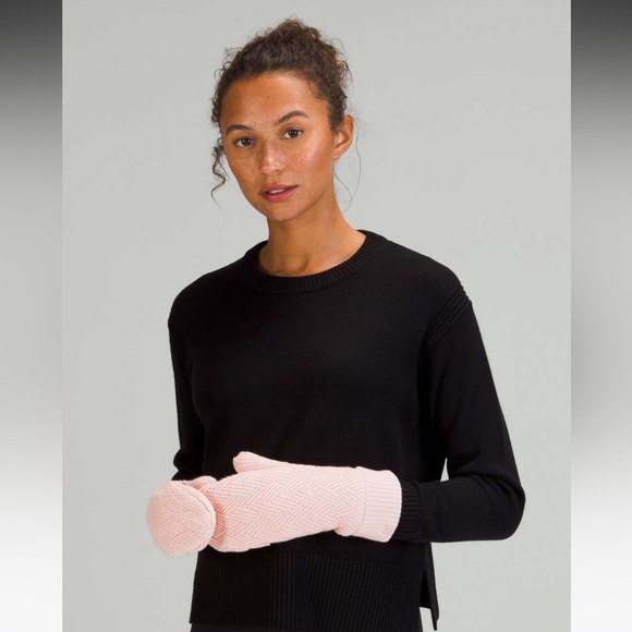 Lululemon Chevron knit mitten - Picture 3 of 9